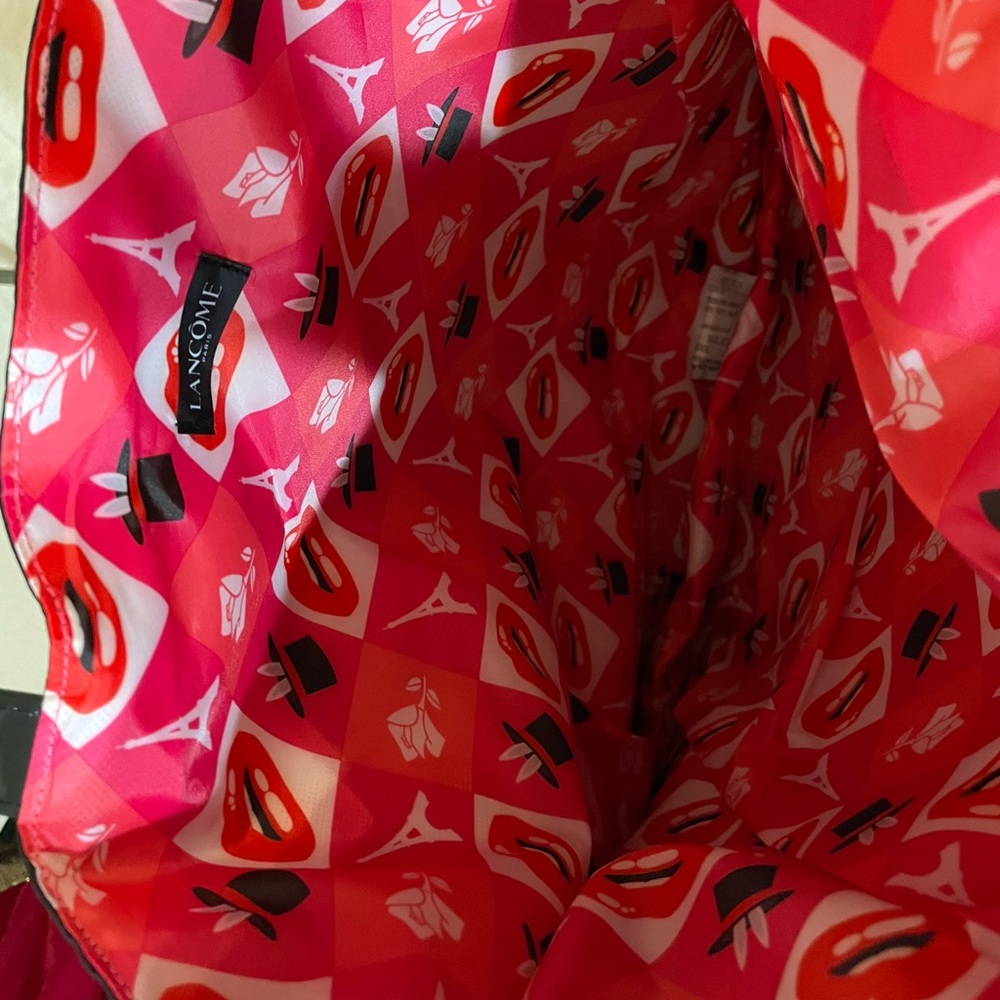 Lancôme Black and Red Reversible Travel overnight Tote Bag - Picture 8 of 14